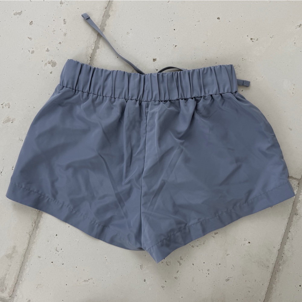 Alo High-Waist Socialite Short - Picture 3 of 3